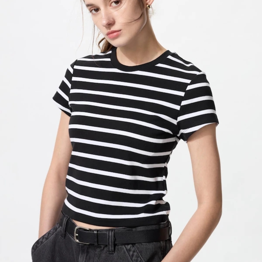 Uniqlo Black and White Mini T-Shirt